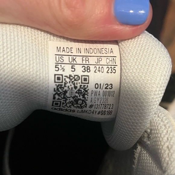 YOUTH GIRLS ADIDAS Grand Court Shoes WTE/IRIDESCENT SIZE 5.5 (NEED NEW INSOLES) - Picture 9 of 9